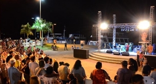 Ferradura do Porto Geral foi palco de show e da premiação na noite de domingo. (Foto: Anderson Gallo)