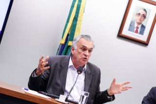 Juca Ferreira discutiu possibilidades de parceria entre o MinC e a Câmara dos Deputados (Foto: Lia de Paula)