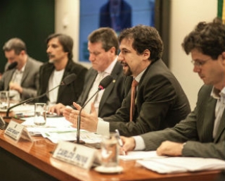 Secretário-executivo do MinC, João Brant, fala em Comissão da Cultura (Foto: Oliver Kornblihtt)