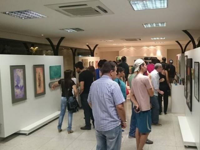 Abertura da exposição, na quinta-feira. (Foto: Divulgação/Coletivo Viva Rua)