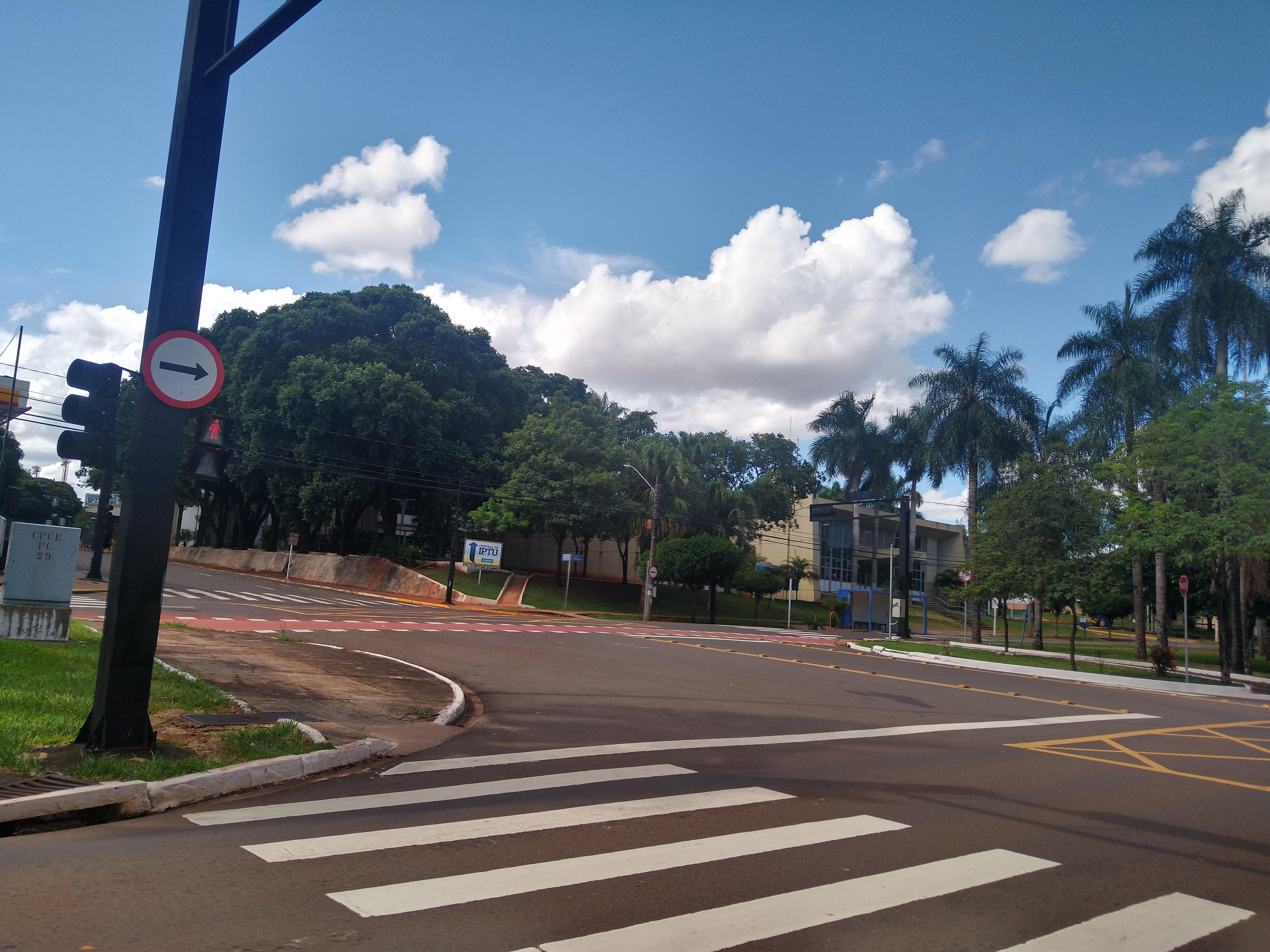 Ruas solitárias de Campo Grande 9